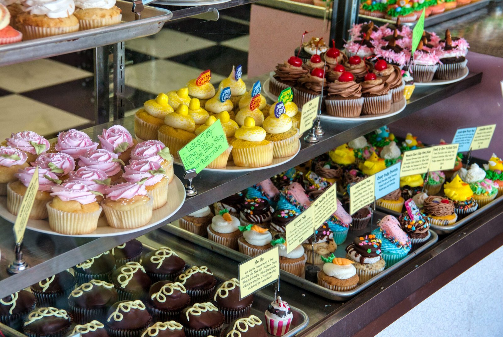 Enjoy Some Sweet Treats at Georgetown Cupcake Following a Cozy Stroll