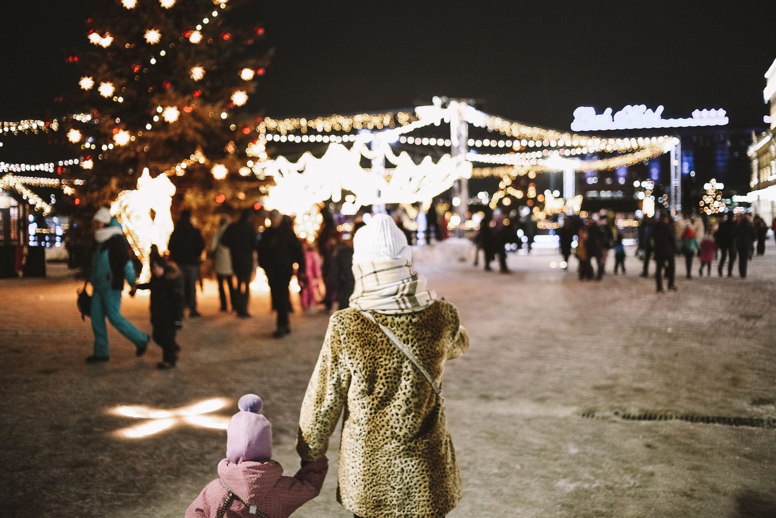 Enjoy seasonal activities at the Westfield Holiday Market
