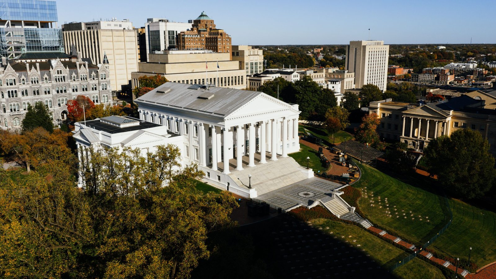 Explore the Historic Virginia State Capitol in Richmond