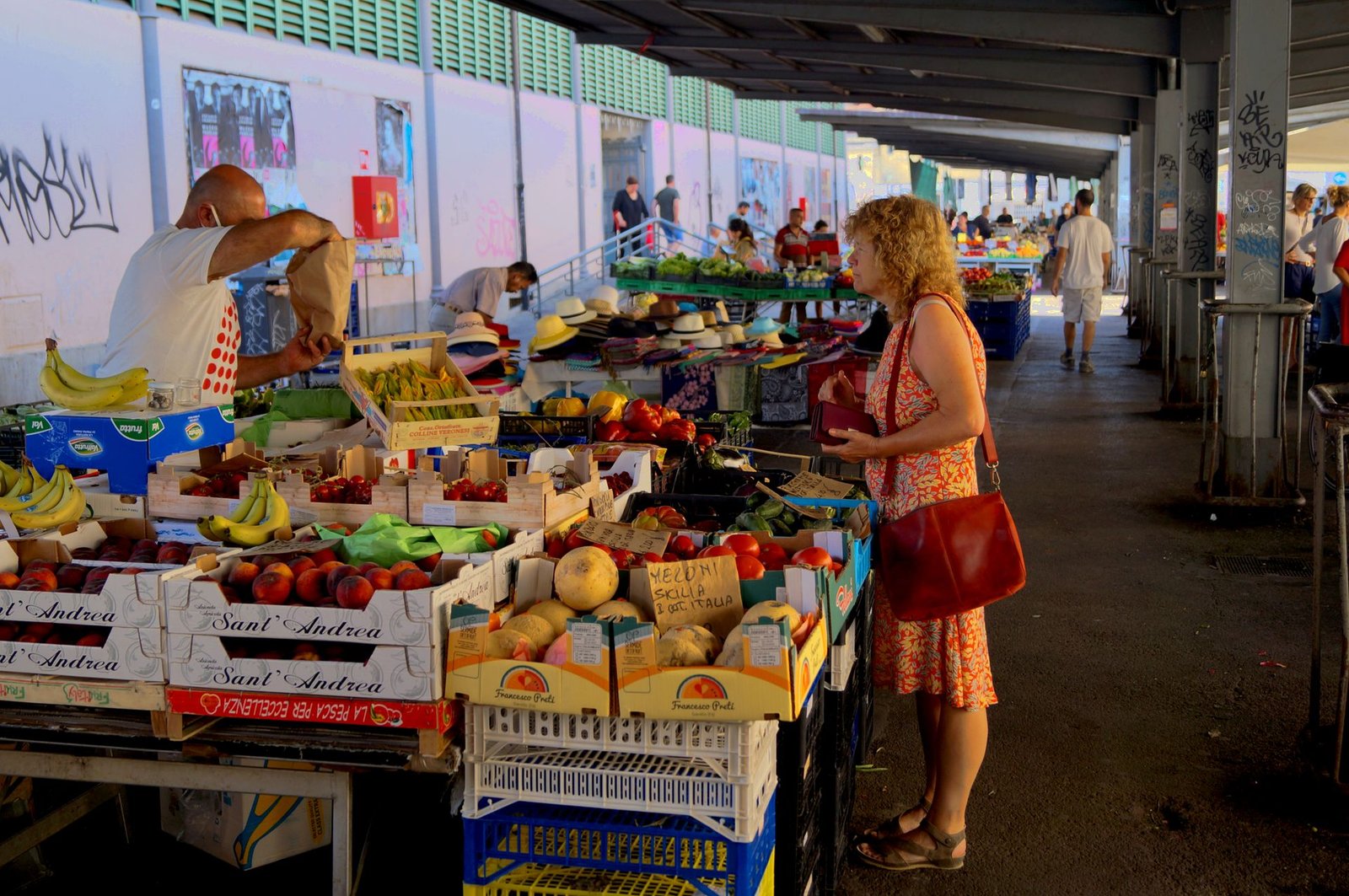Experience the Local Culture at the Weekly Bari Market (Mercato di Bari)