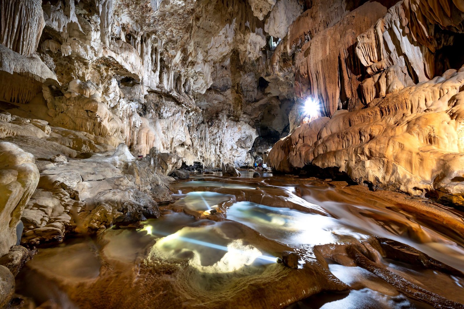 Explore the Natural Wonders of Harrison’s Cave