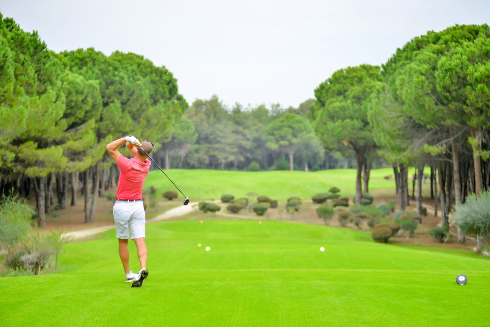 Enjoy a Round of Golf at the Marion Lake Club