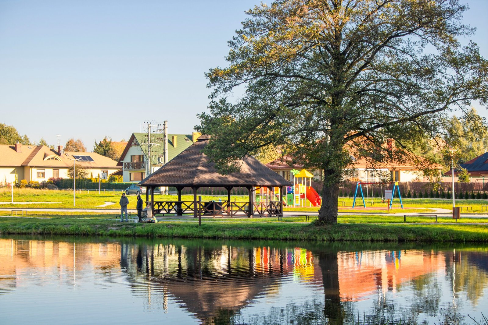 Visit the Nearby Warren Township Park for Picnics and Play Areas
