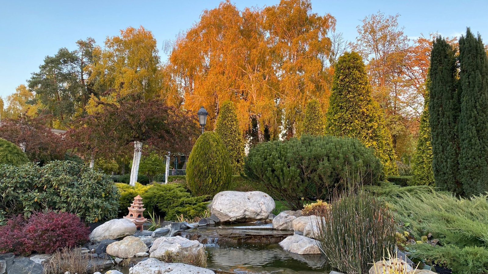 Experience the beauty of autumn foliage at the Manistique Botanical Gardens