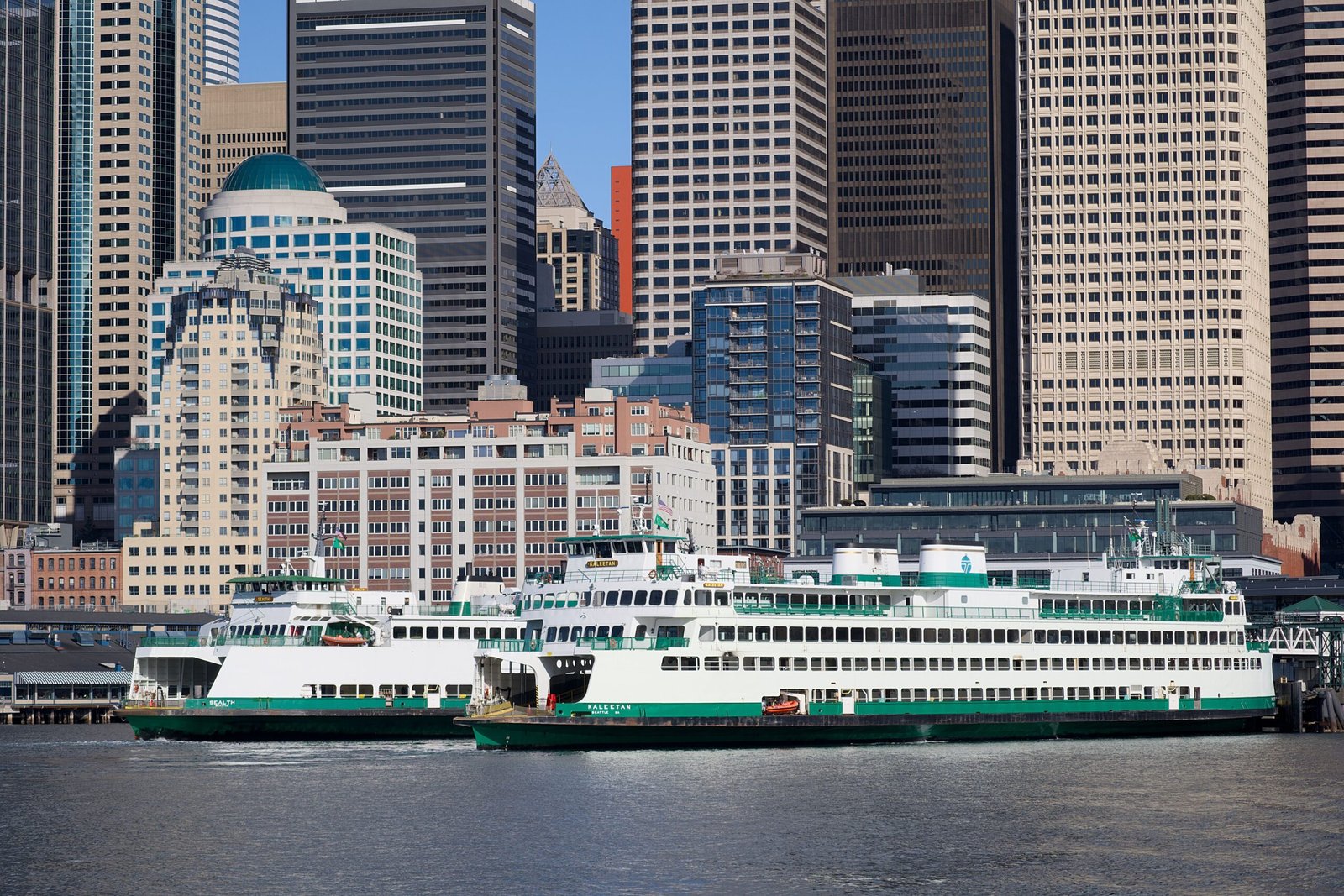 Experience the thrill of a ferry ride to Seattle from the Port Orchard ferry terminal