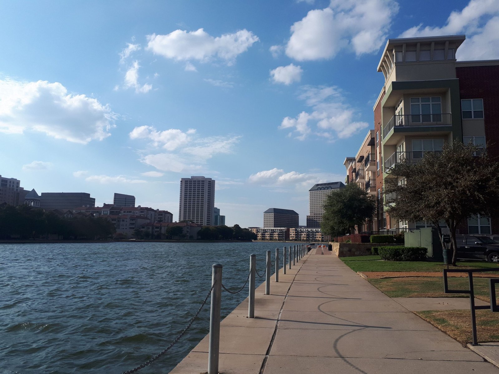 Walk the scenic trails at Allegheny Riverfront Park
