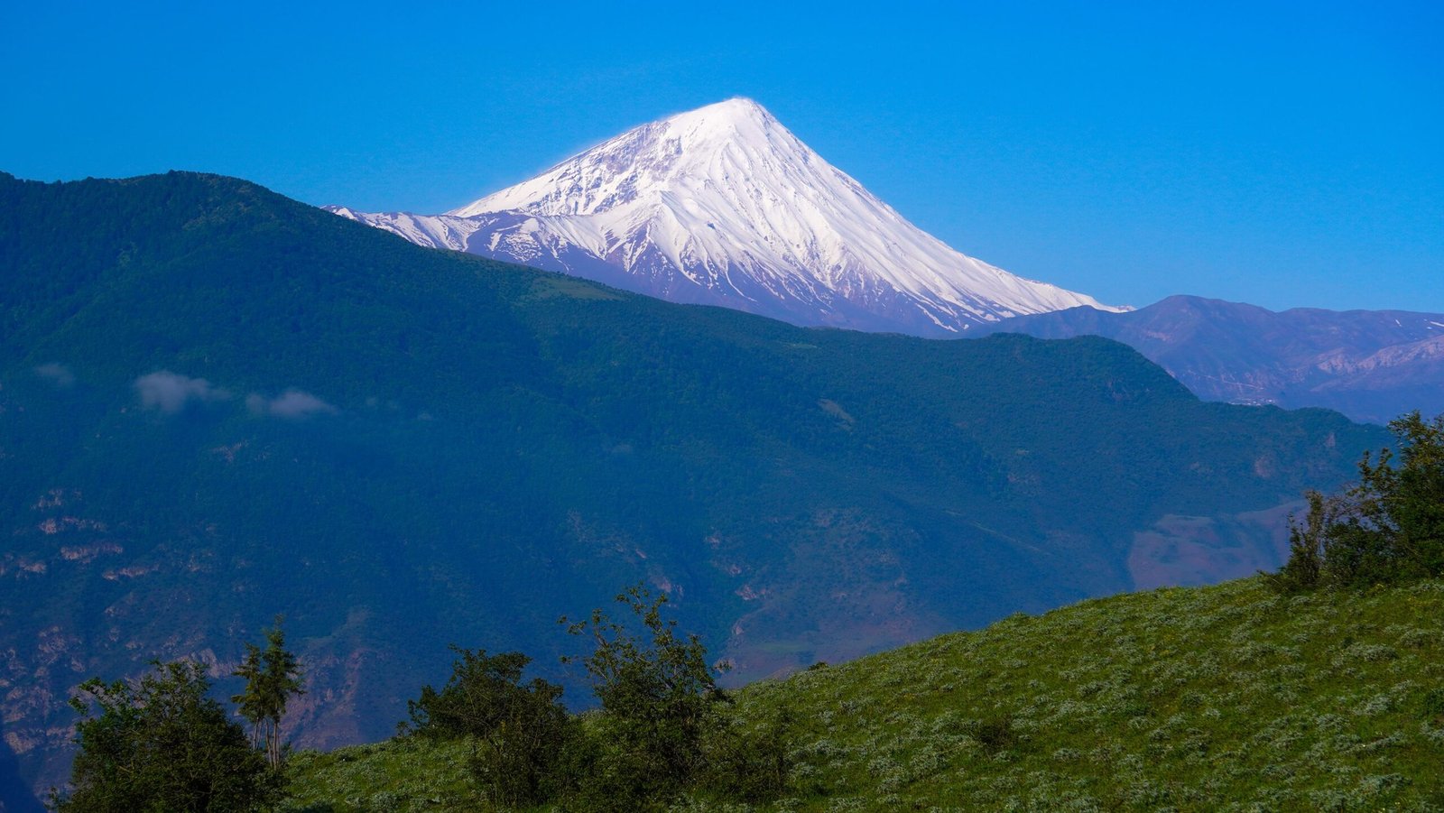 Climb Mount Damavand for breathtaking views
