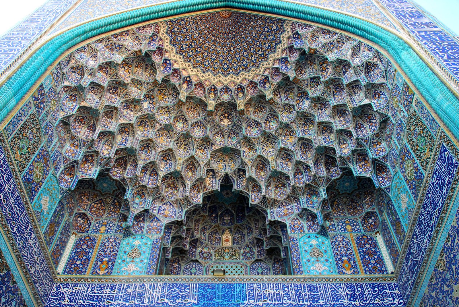 Discover the intricate tilework of Sheikh Lotfallah Mosque in Isfahan