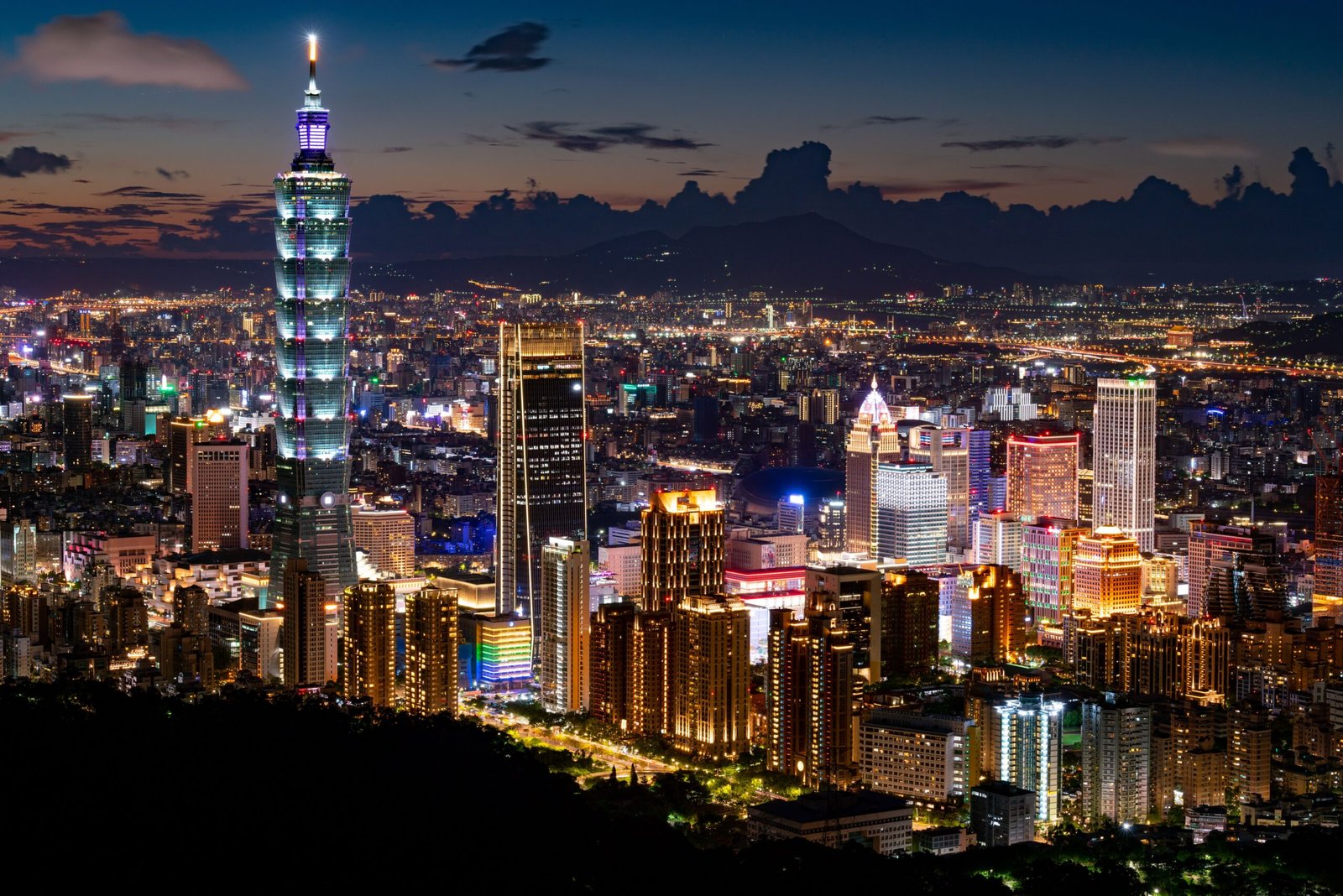 Enjoy Panoramic Views from the 85 Sky Tower Observatory