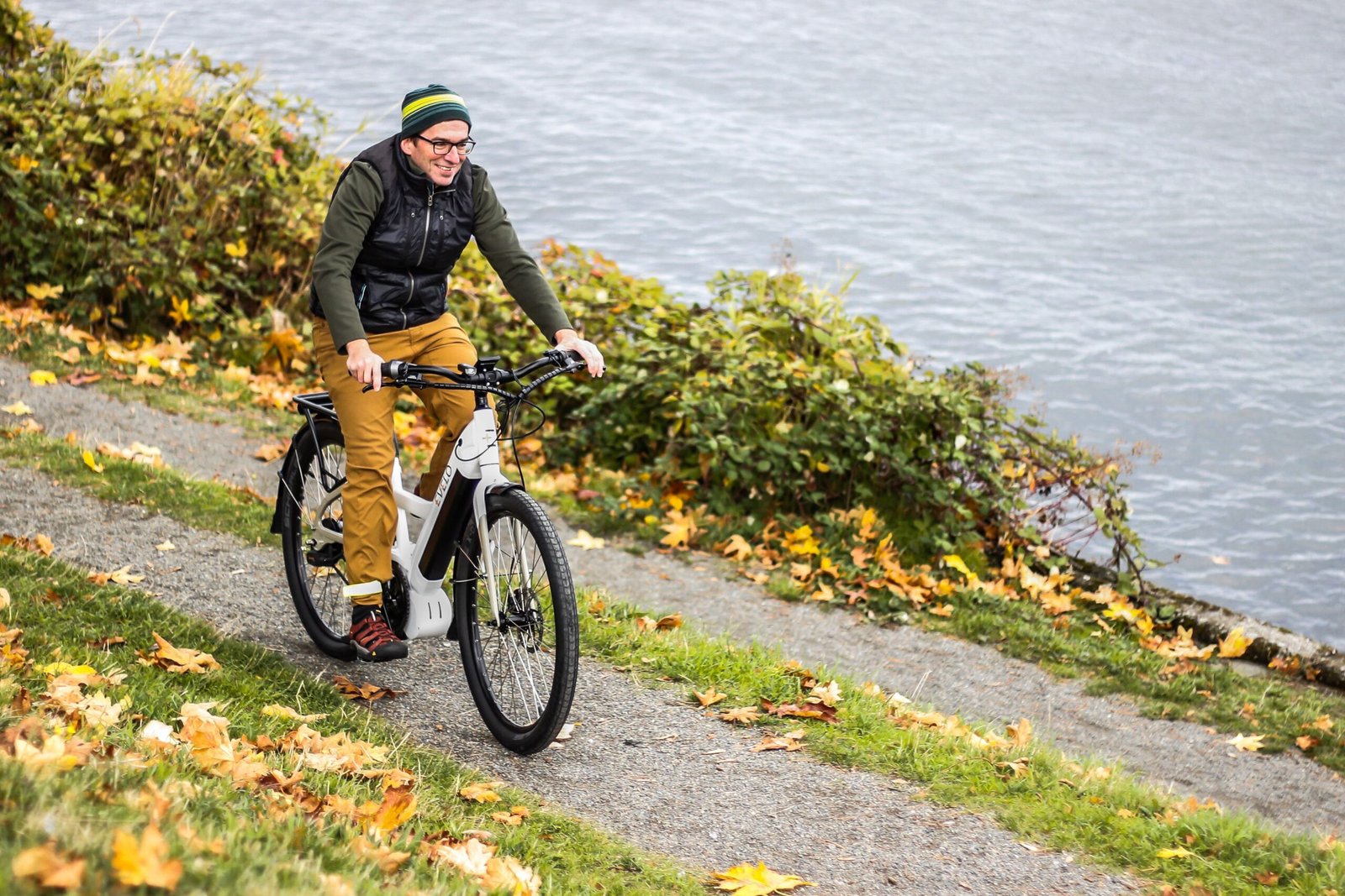 Enjoy a leisurely bike ride along the Ottauquechee River