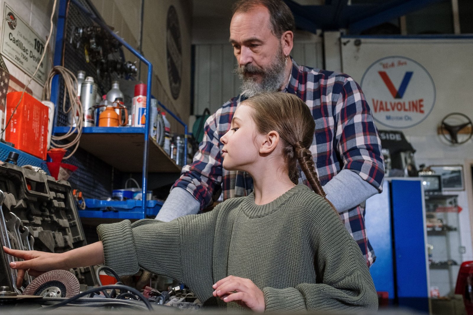 Experience the Moab Garage Co. for a hands-on automotive workshop