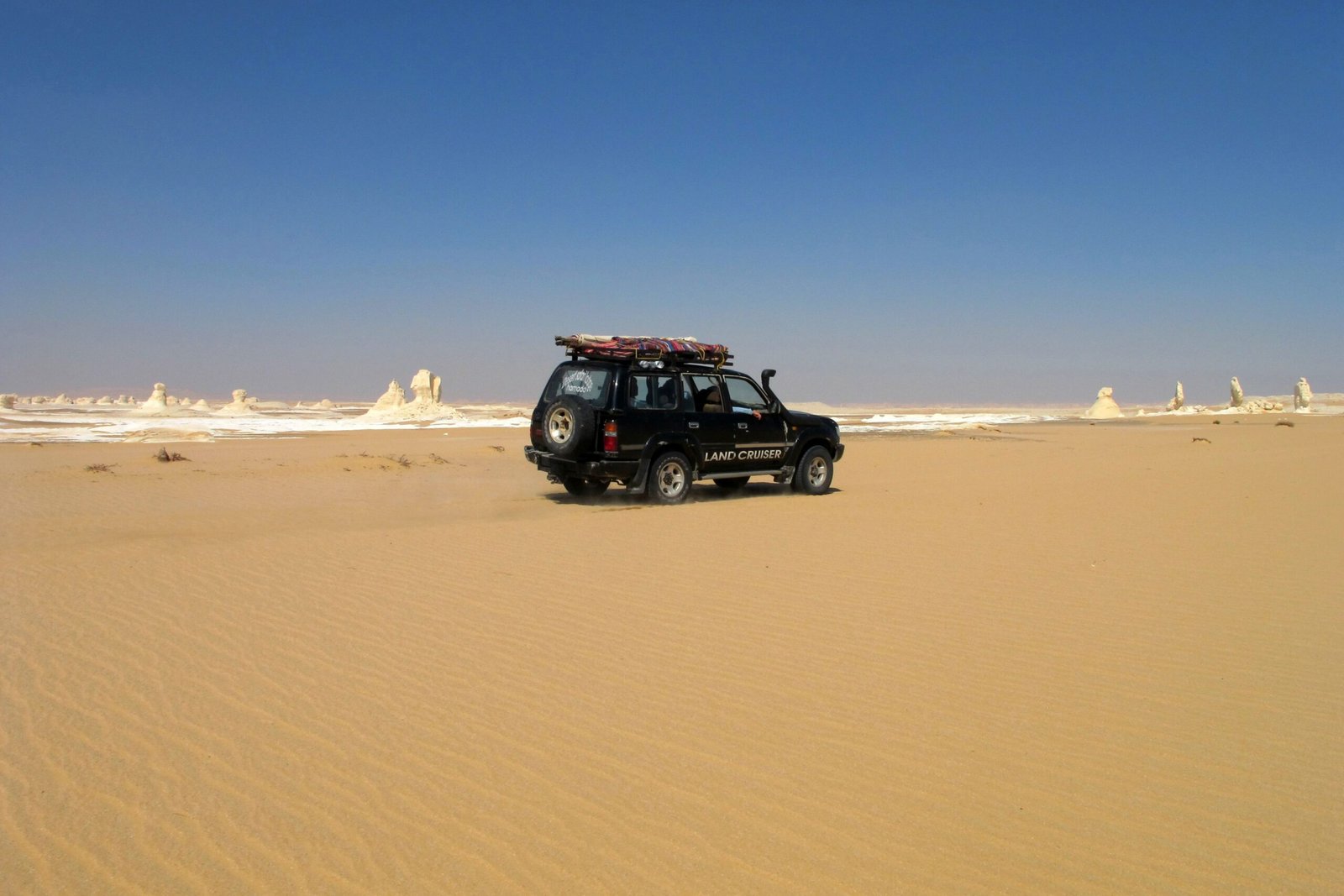 Take a desert safari in the White Desert National Park