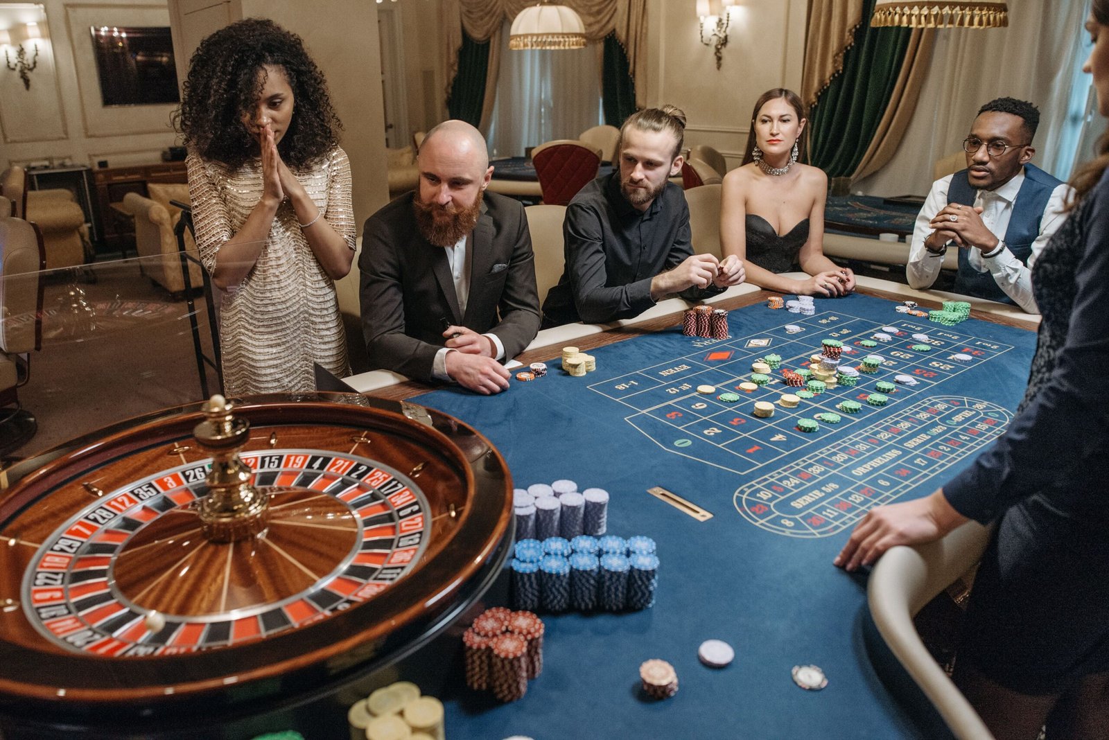 Test Your Luck at the Nearby Twin Arrows Navajo Casino Resort