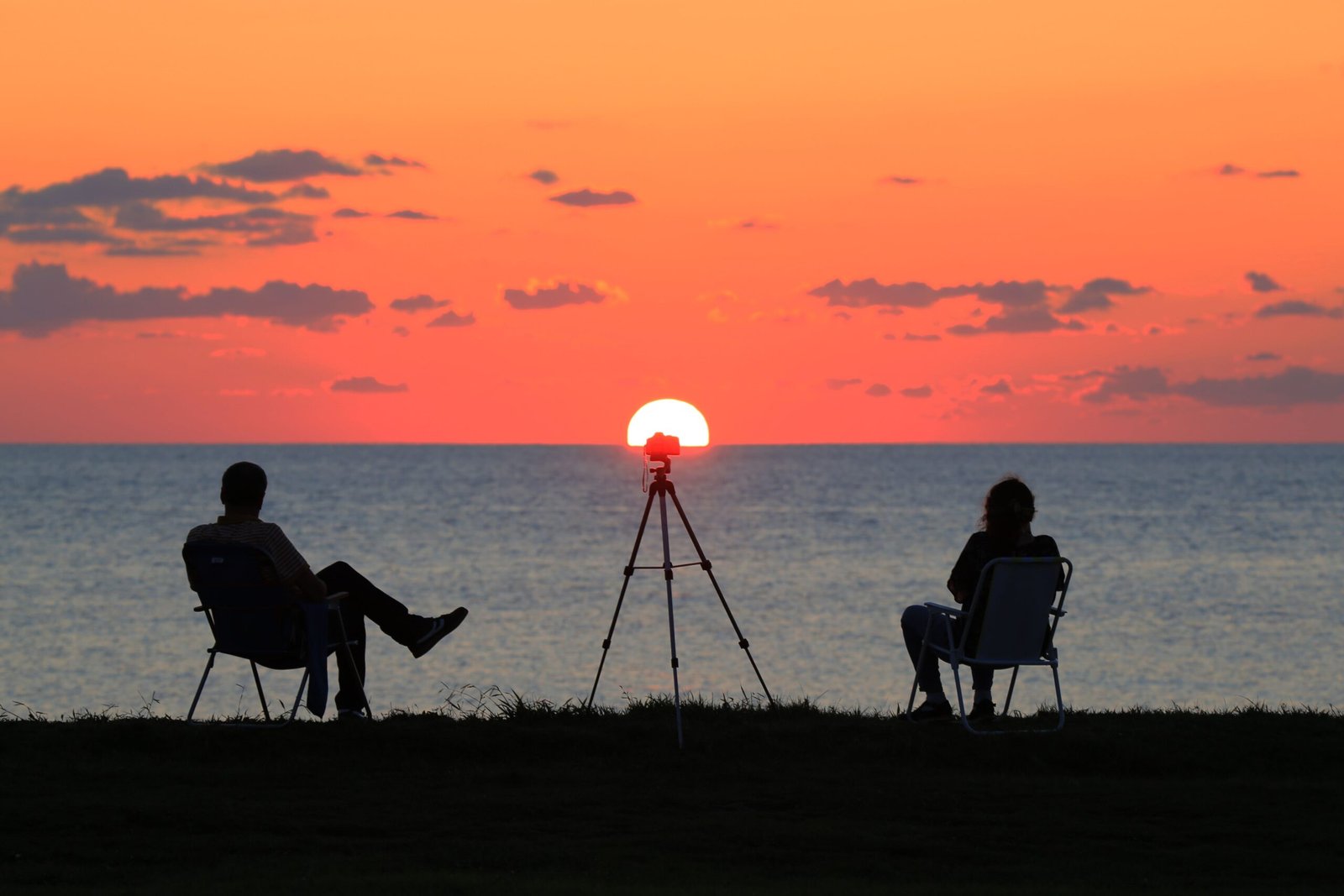 Enjoy a Sunset at Silver Lake’s Overlook Viewpoint