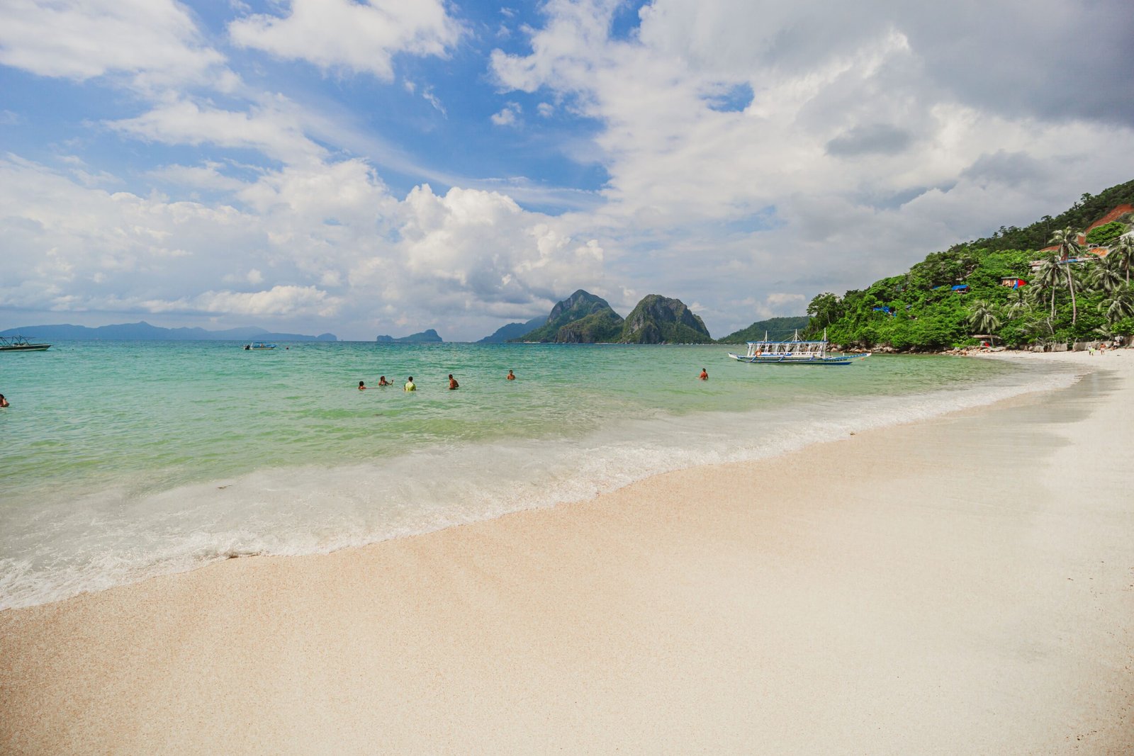 Capture Breathtaking Photos at the Iconic Paglugaban Island