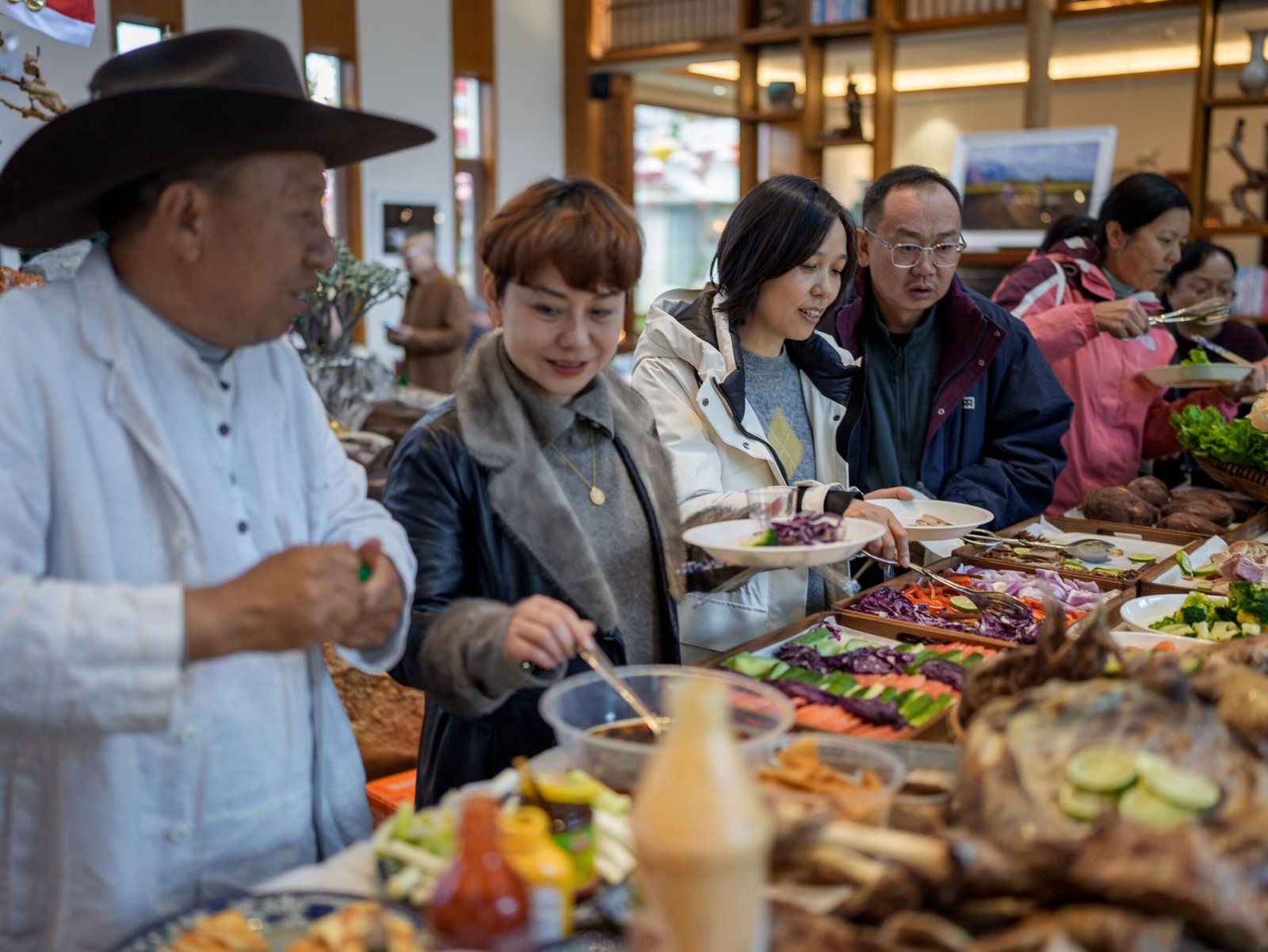 Experience Local Flavors at the Variety of Restaurants in the Broadway District