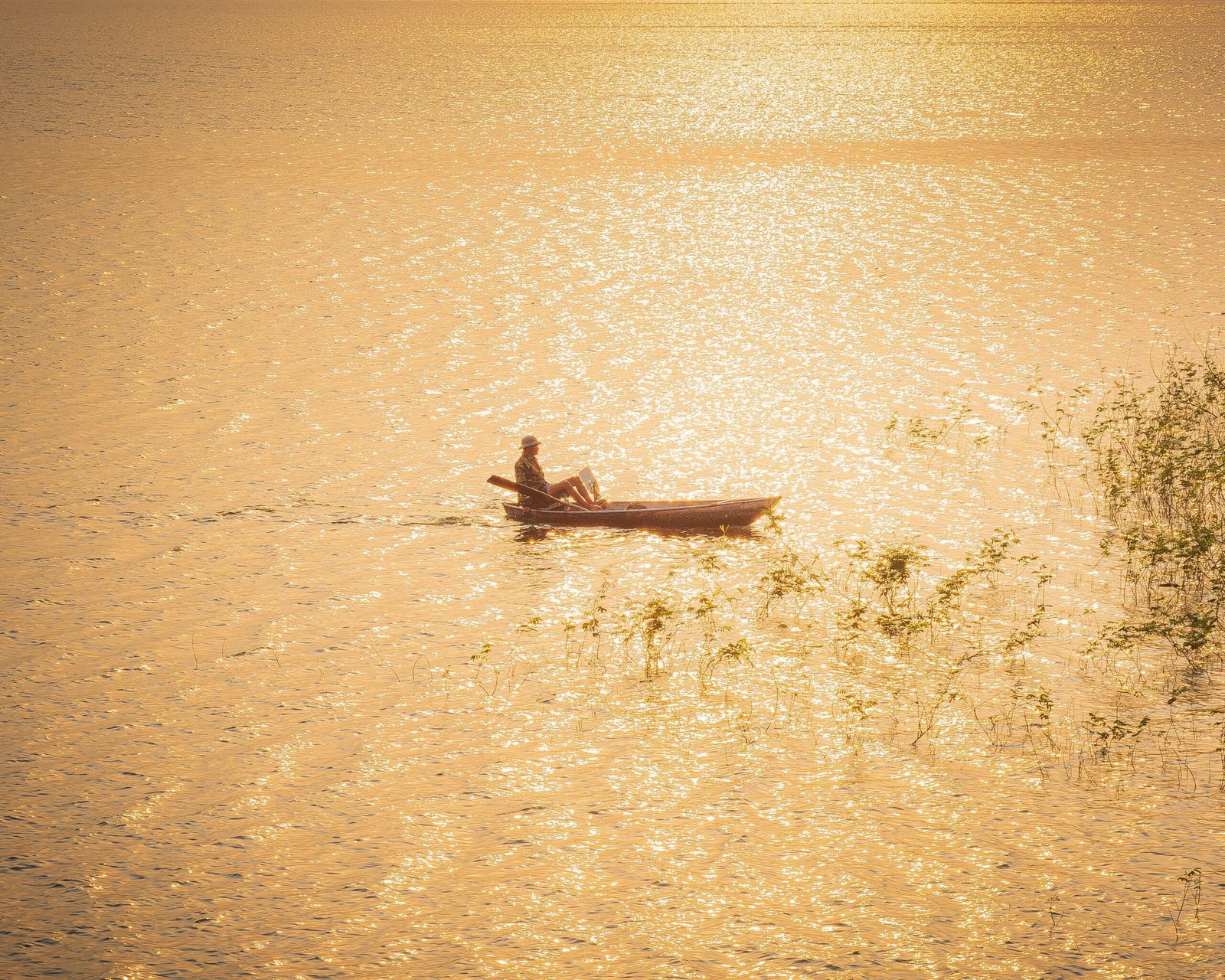 Explore the Beautiful Lake Chatuge for Fishing and Boating Activities
