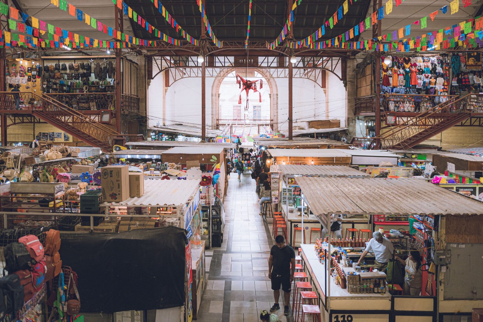Explore the Vibrant Artisan Market in Santo Domingo
