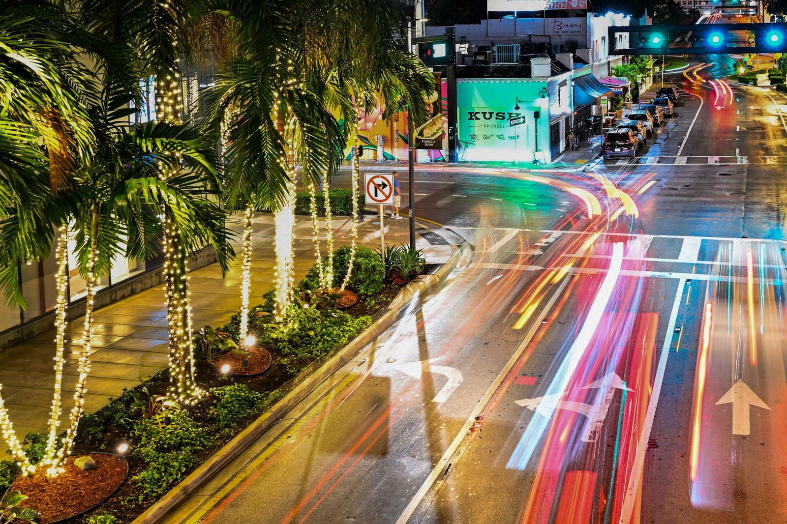 Join People-Watching at Lincoln Road Mall