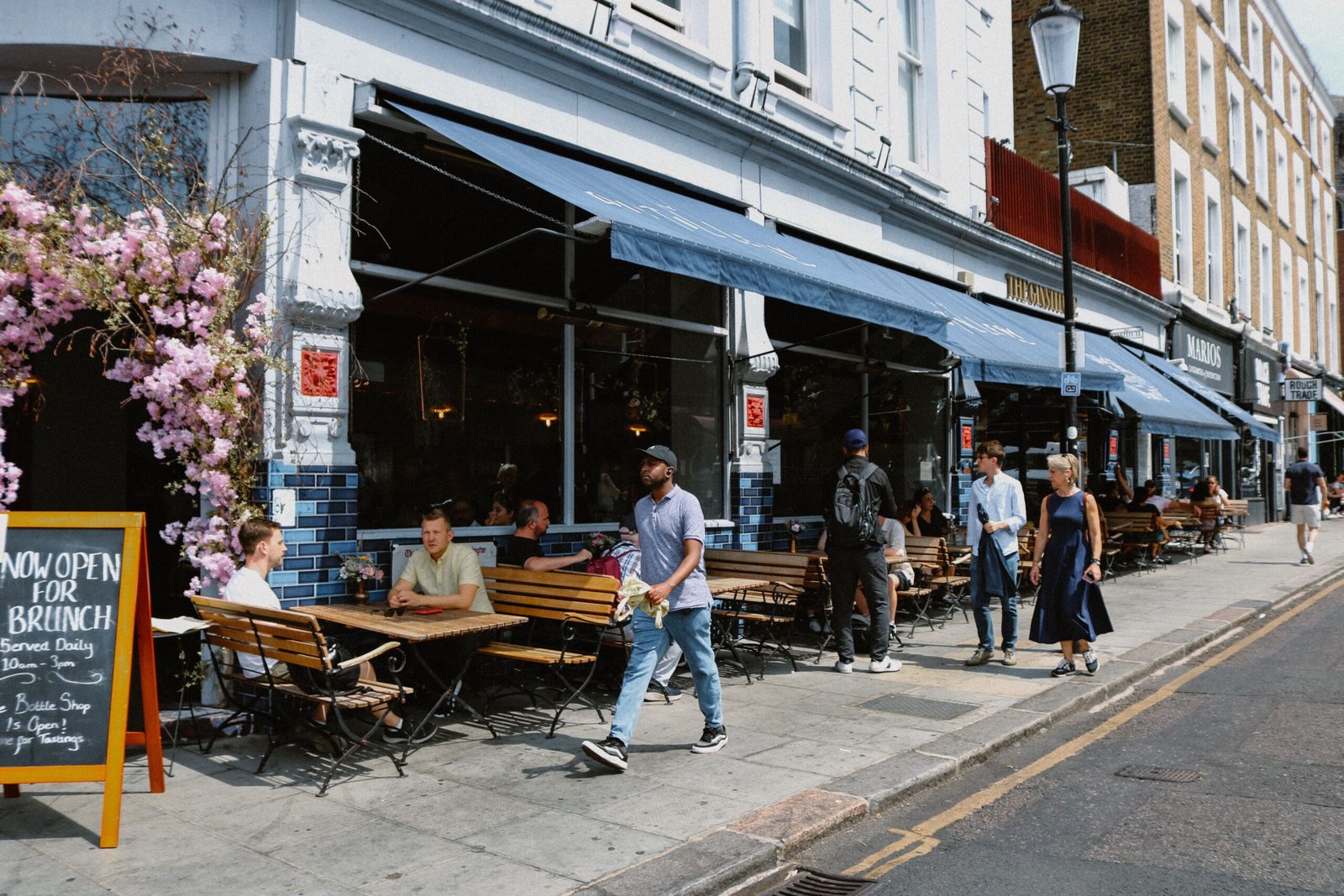 Explore the laid-back vibe of Calle Larga, filled with cafes and art galleries