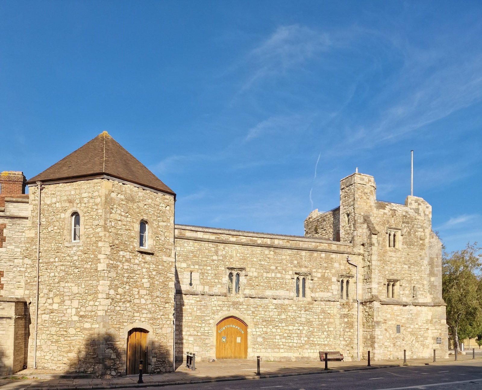 Visit the Medieval Walls of Southampton